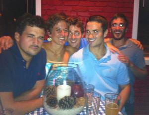 185593_3726593411625_640356389_n